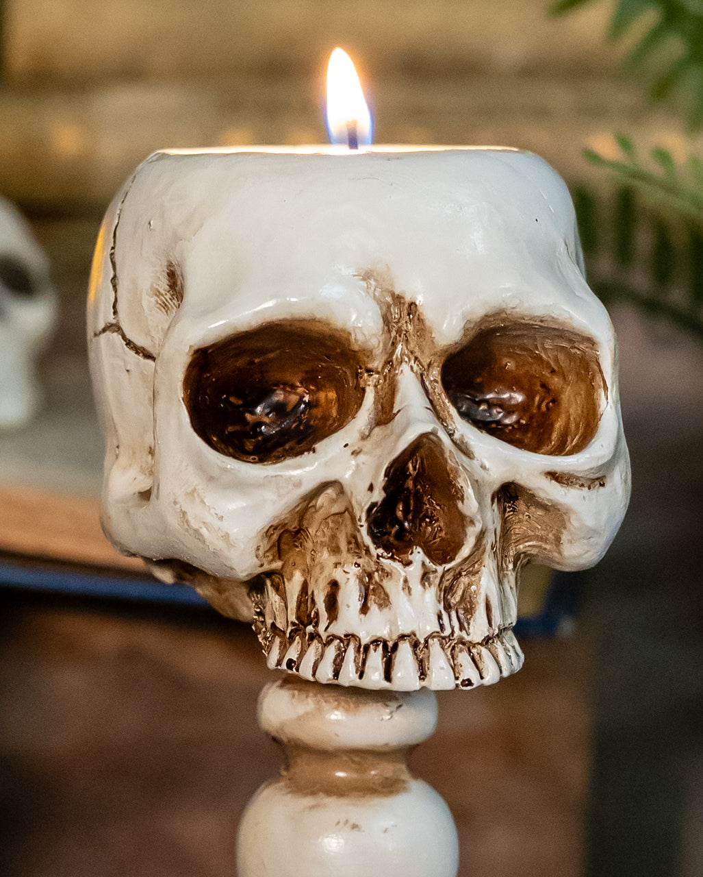 Antique White Skull Tealight Holder On Base 14.5cm