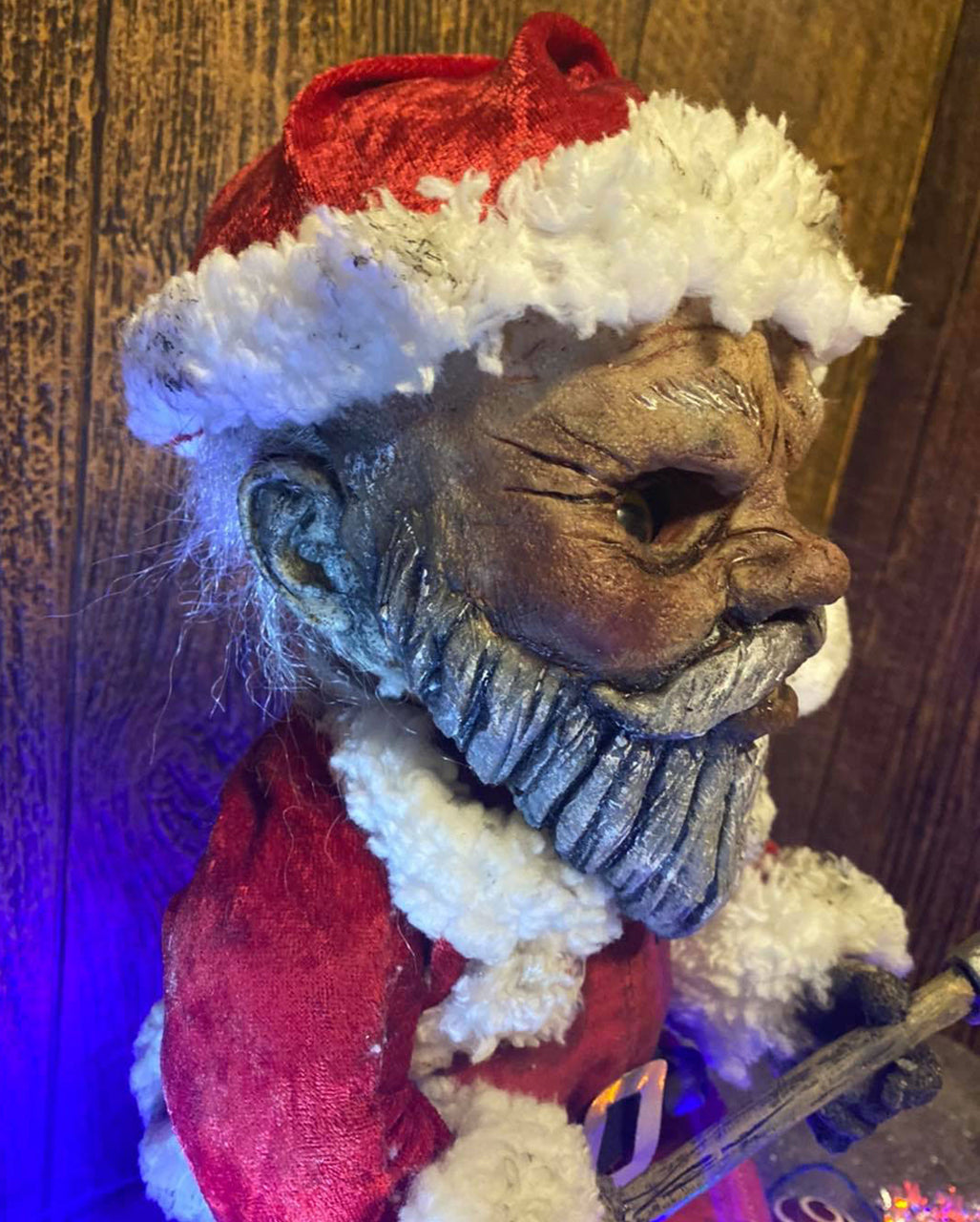 Blutige Santa Claus Friedhofs Puppe 50cm