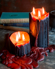 Schwarze Stumpenkerze mit Vampir Blut 15cm