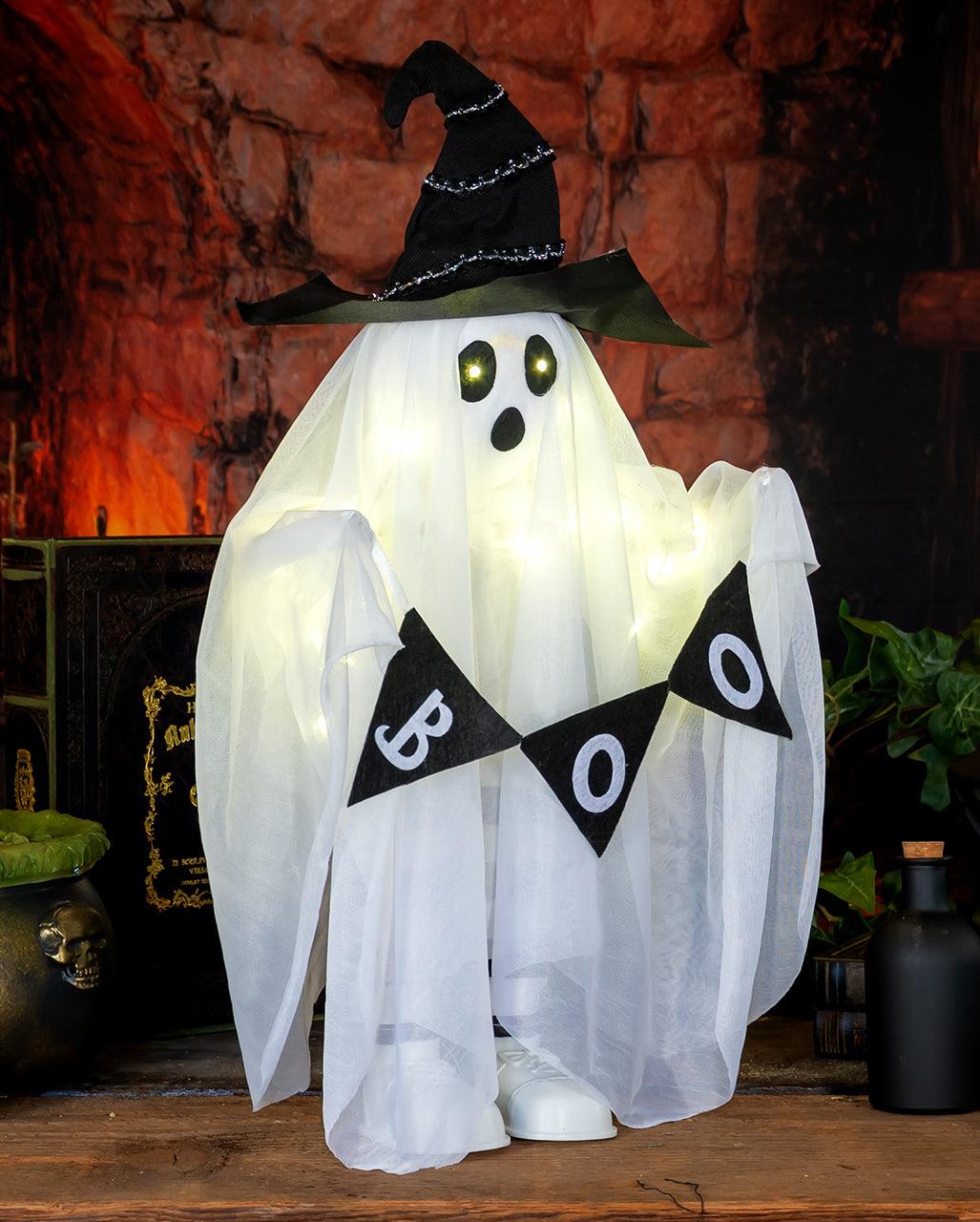 BOO Geist mit Hexenhut & LED 53cm