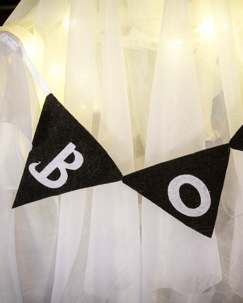 BOO Geist mit Hexenhut & LED 53cm