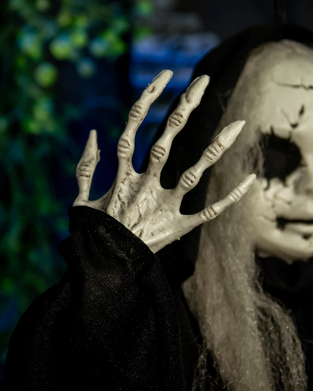Broken Gothic Doll Hängefigur 50cm
