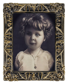 Creepy Little Abigail Lenticular Portrait 50x39cm