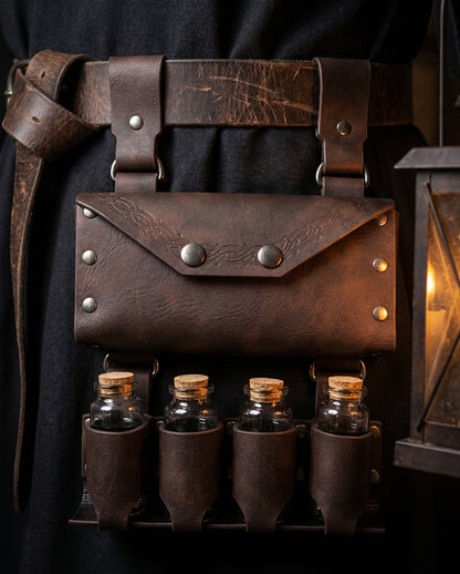 Braune Mittelalter Gürteltasche mit 4 Trankflaschen
