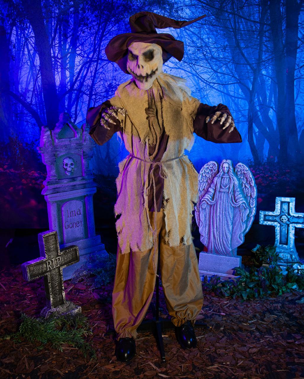 Evil Farmhouse Scarecrow With Movement, Sound & Light 183cm