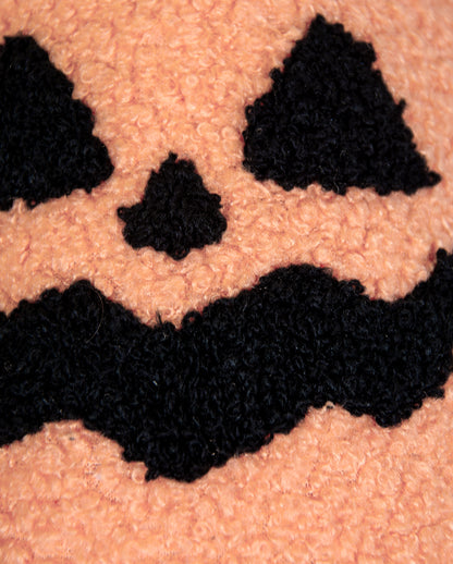 Kuschelweiche Hausschuhe mit Halloween Kürbisgesicht