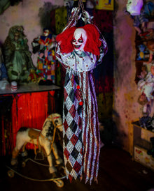 Freaky Horrorclown mit Schütteleffekt, Licht & Sound 155cm