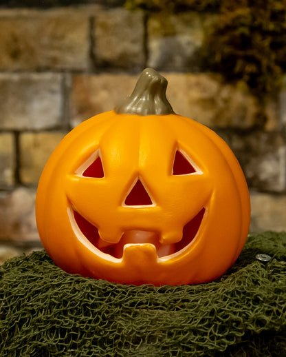 Freundlicher Halloween Kürbis mit Licht 12cm