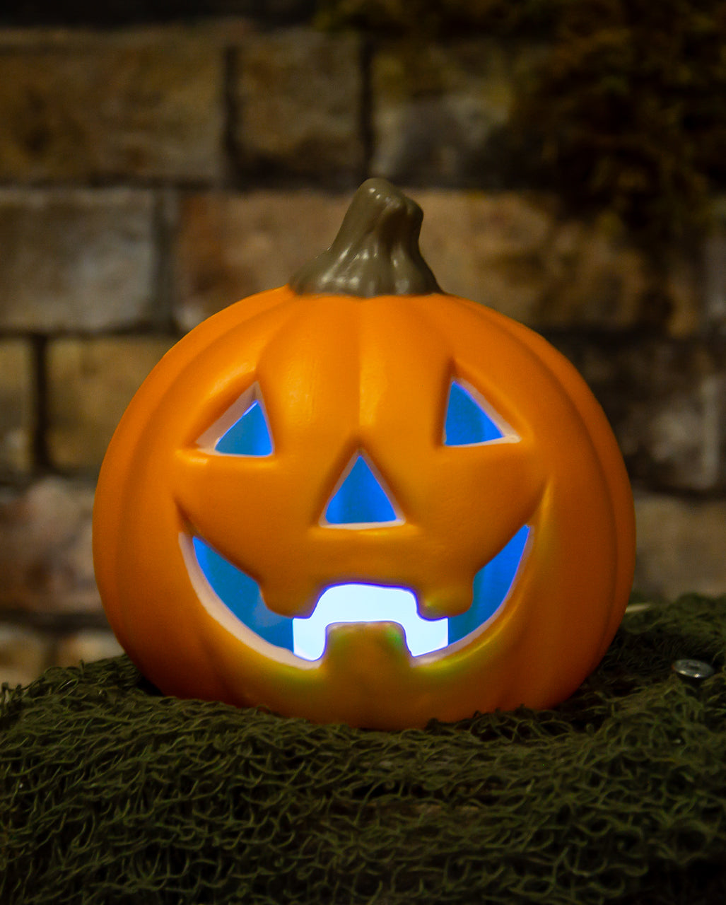 Freundlicher Halloween Kürbis mit Licht 12cm