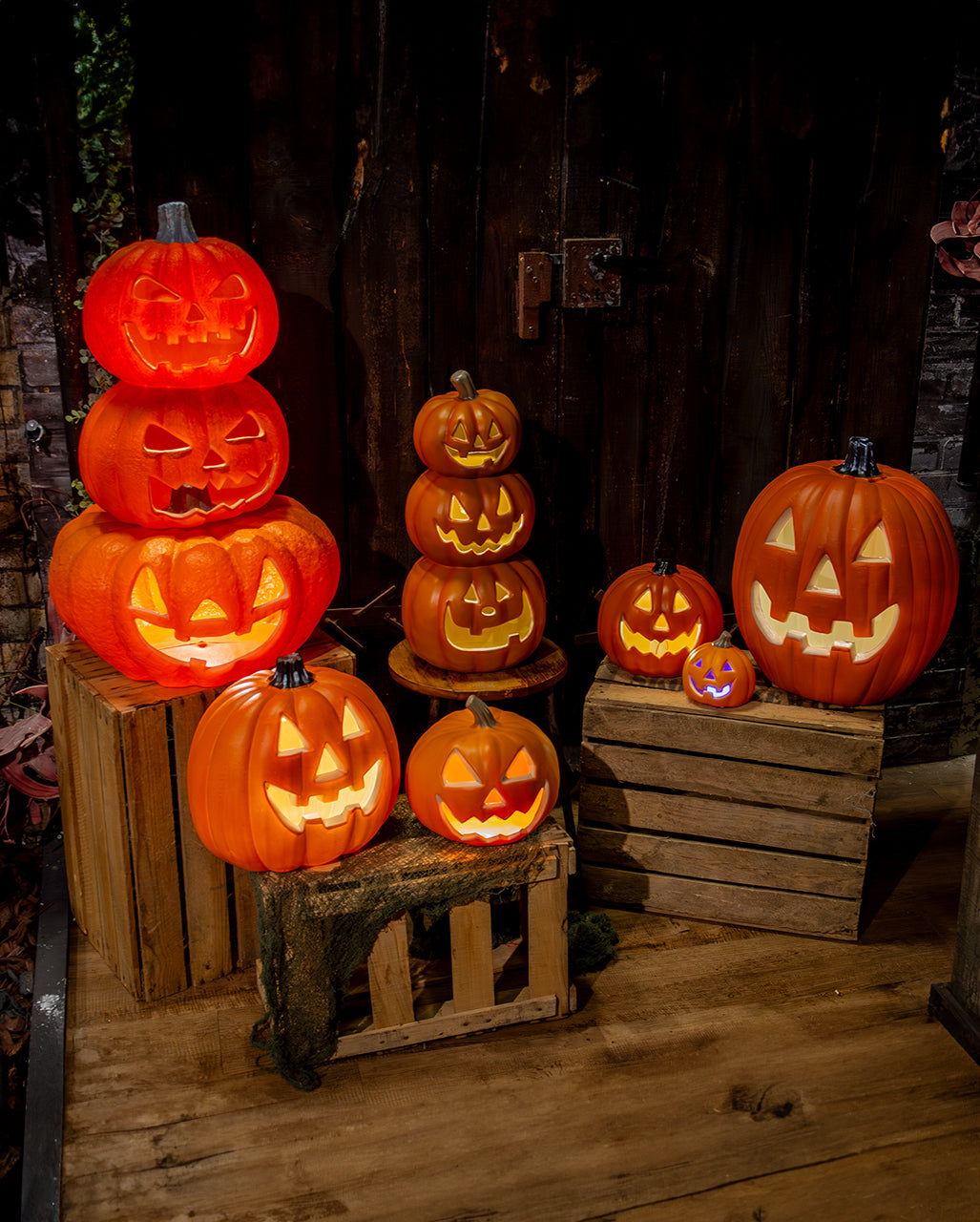 Freundlicher Halloween Kürbis mit Licht 12cm