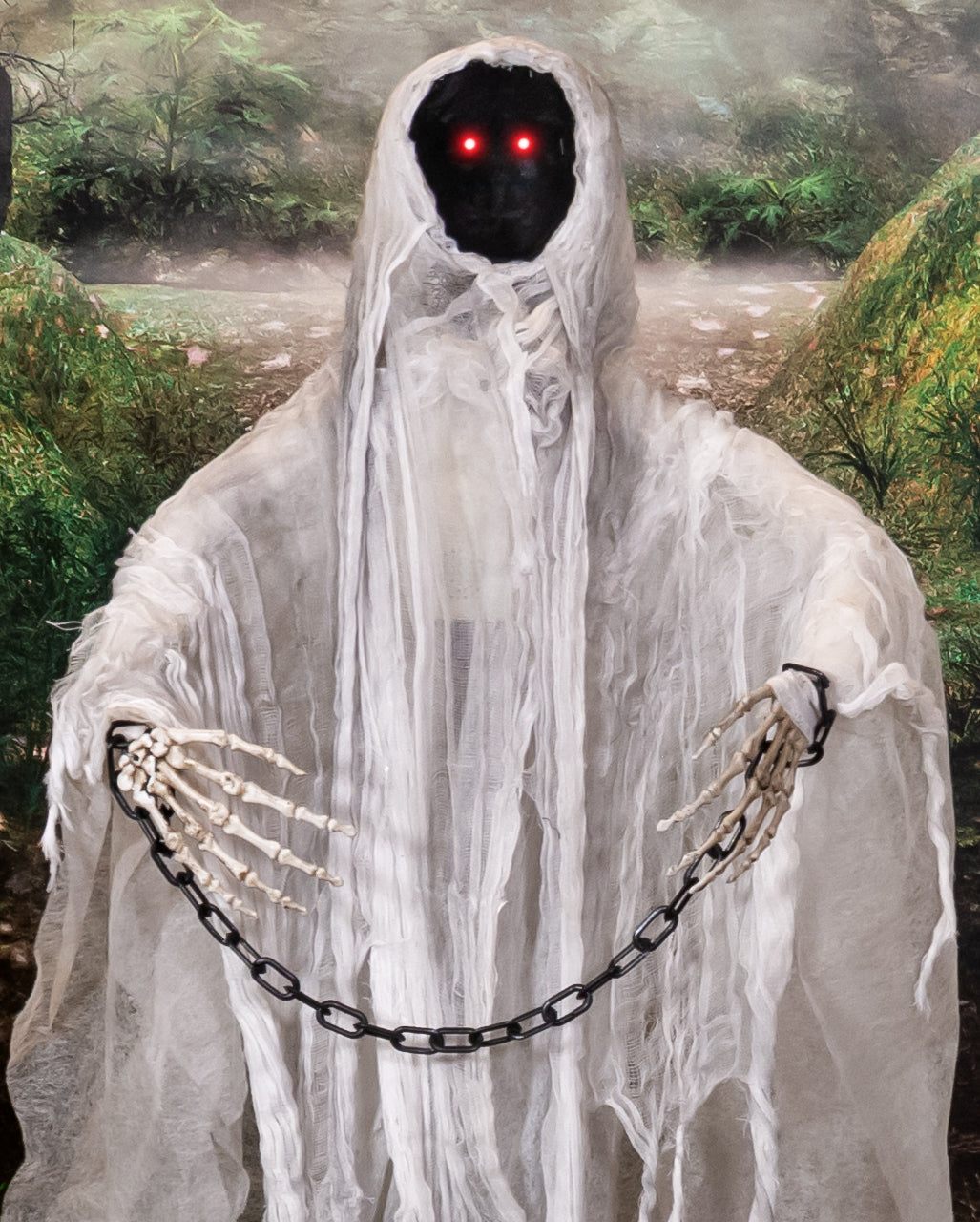 Gesichtsloser Kettengeist Animatronic auf Grabstein 130cm