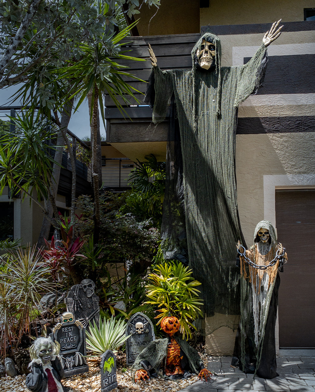 Giant Grim Reaper Hanging Decoration With Light 366cm