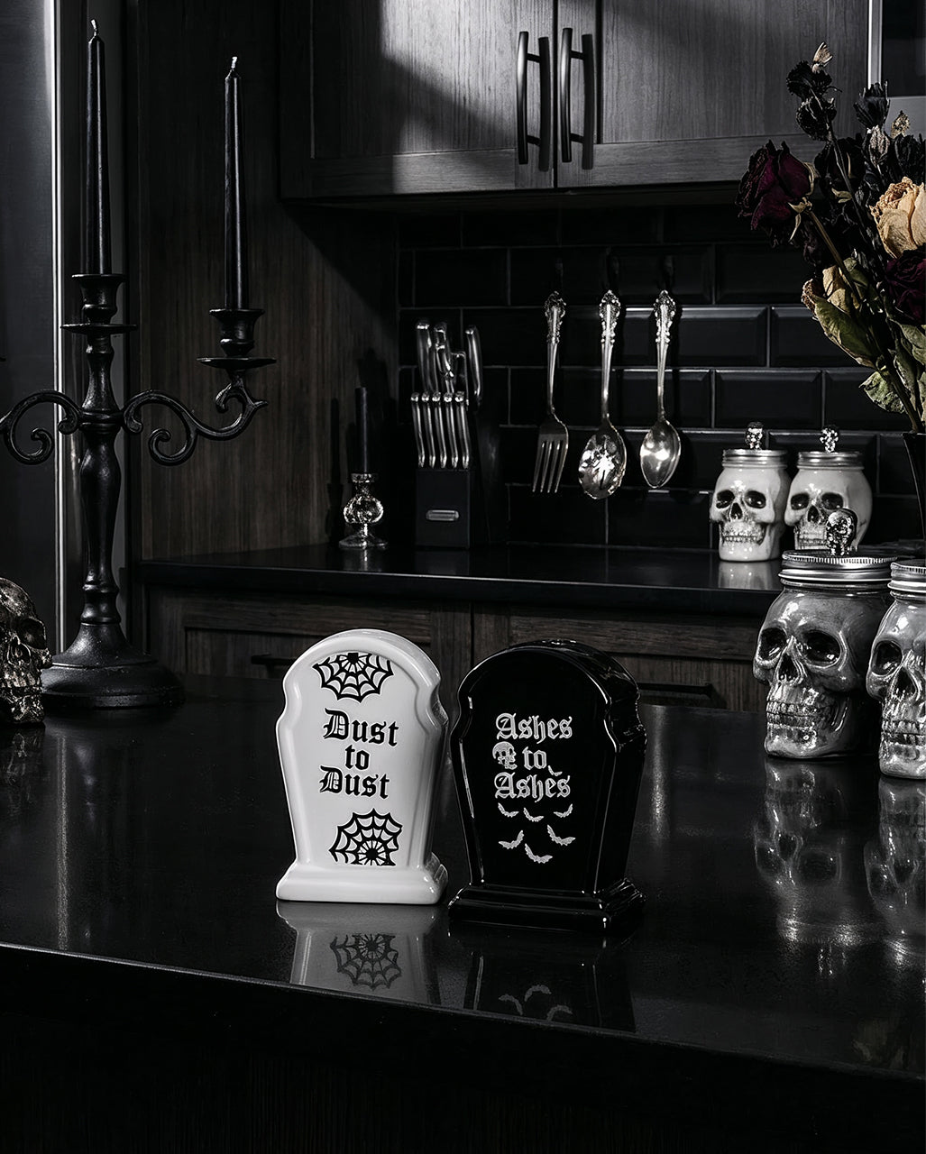 Gothic Grabstein Salz & Pfefferstreuer Set