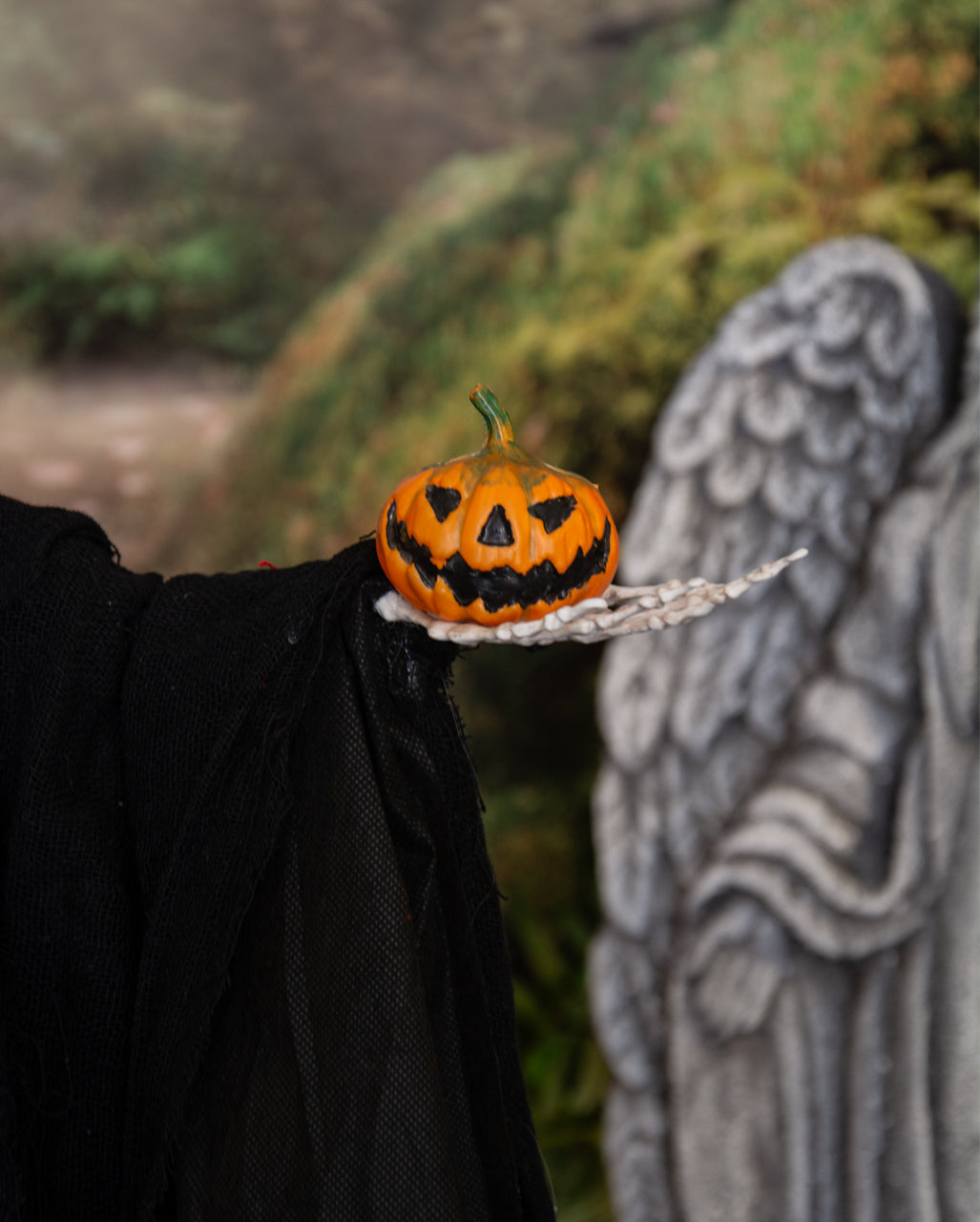 Grim Reaper Standfigur mit Sense, Licht & Sound