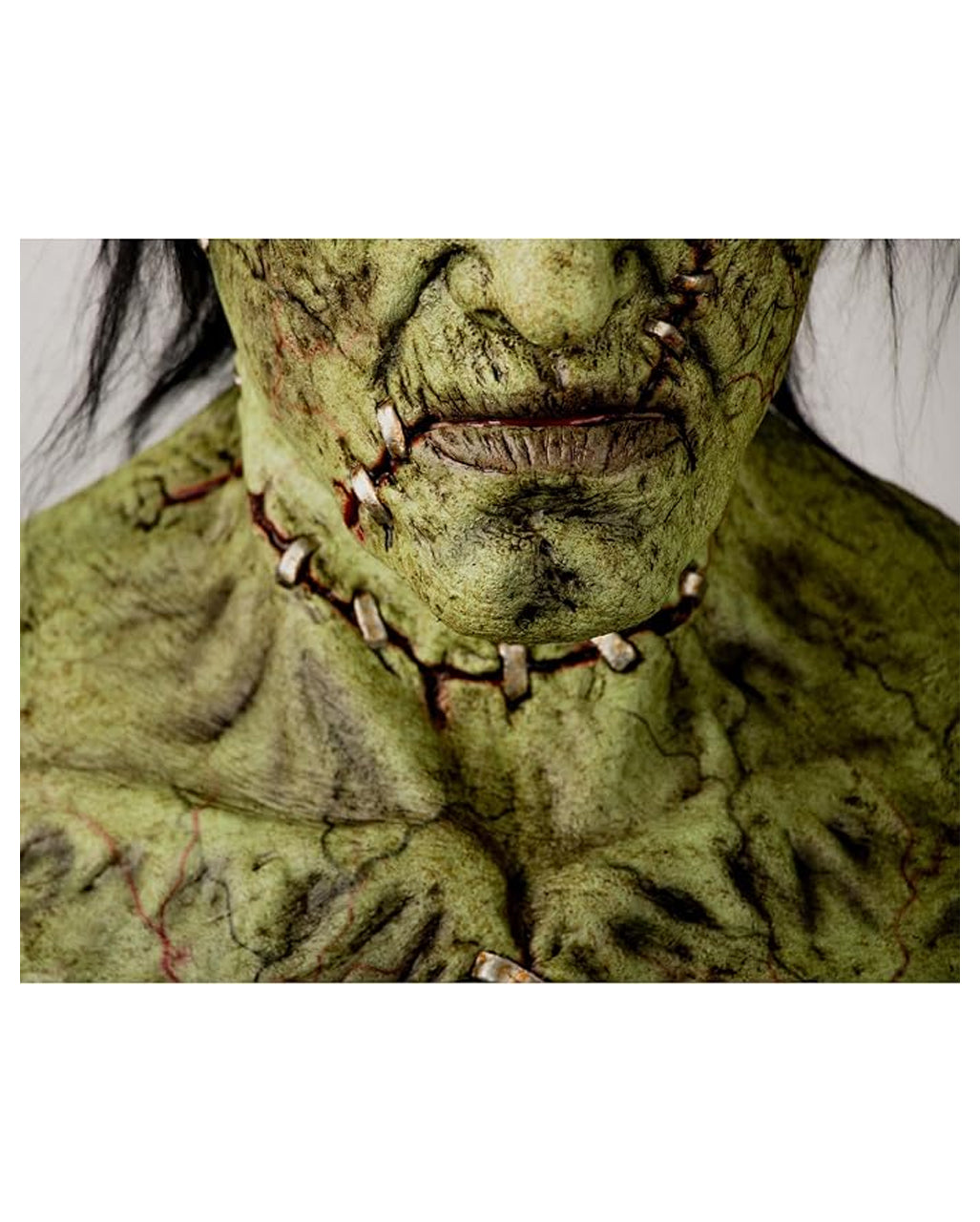 Masque vert de Frankenstein avec des cheveux