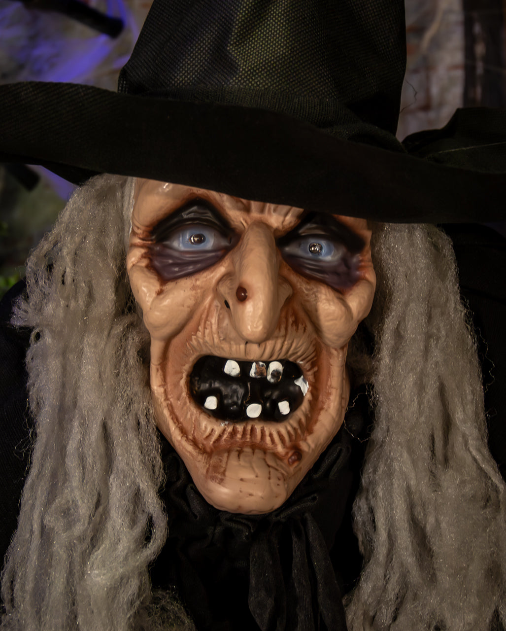 Halloween Animatronic Witch Agatha 180cm
