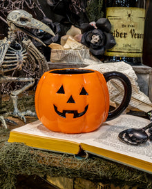Halloween Kürbis Tasse mit Schwarzem Henkel 500ml