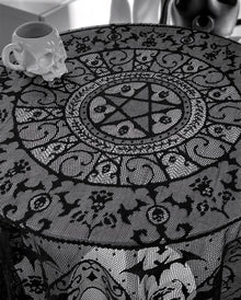 Asra Spitzen Tischdecke KILLSTAR