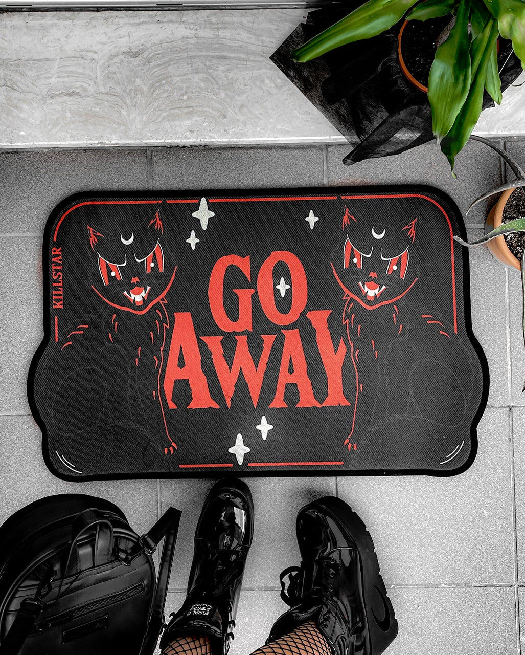 Klaws Go Away Türmatte KILLSTAR