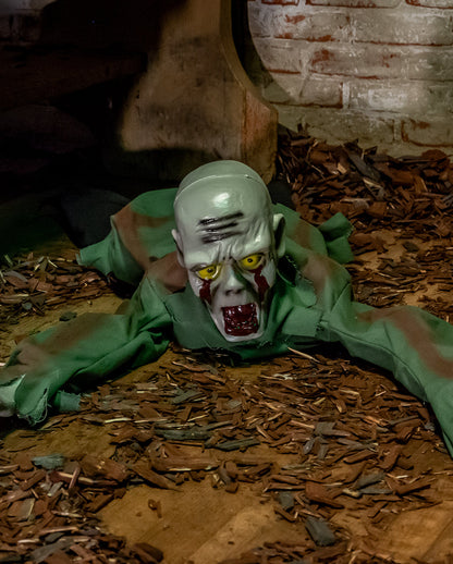 Krabbelnder Zombie Animatronic mit Licht & Sound