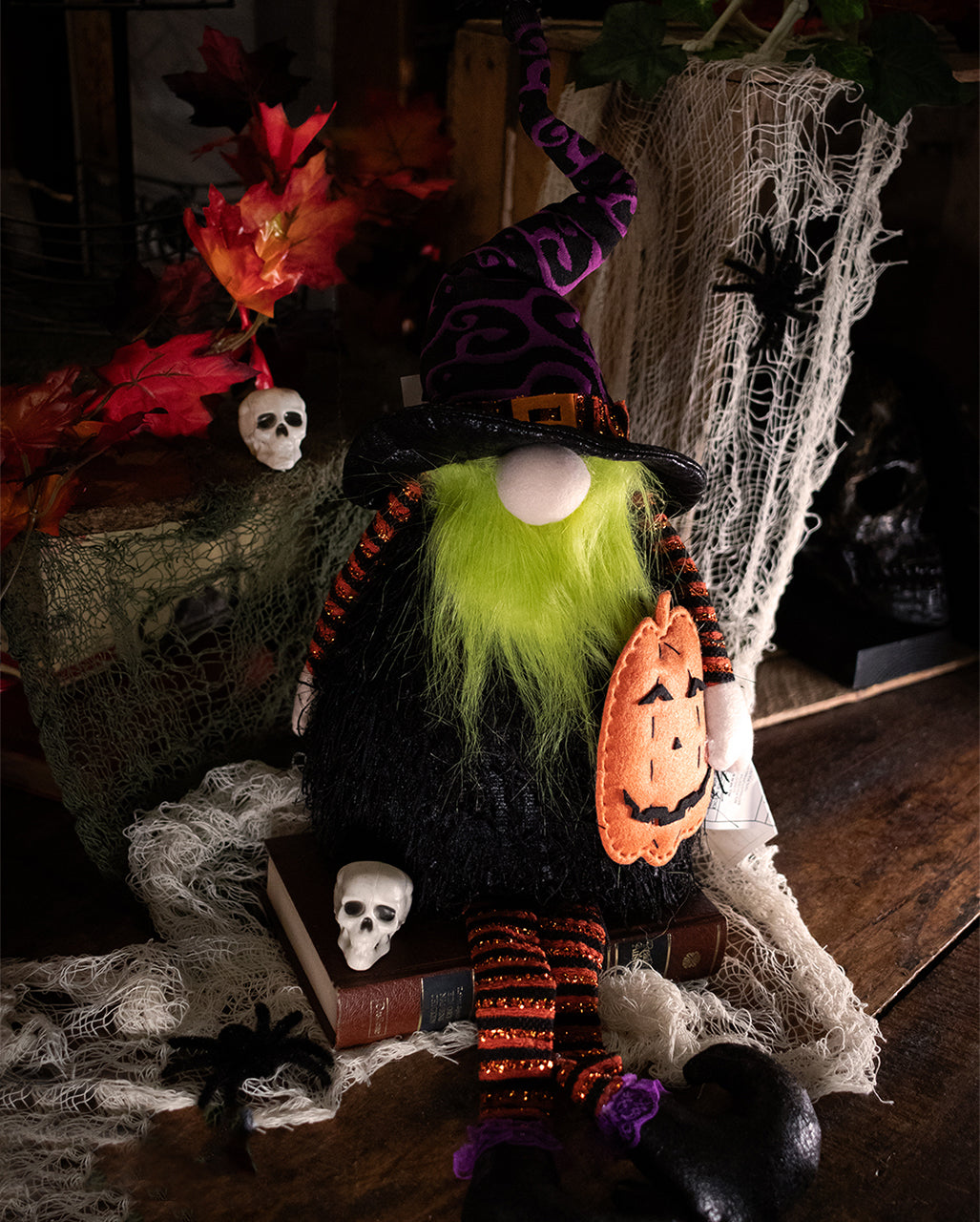 Leuchtender Halloween Gnom Kantenhocker mit Kürbis 75cm