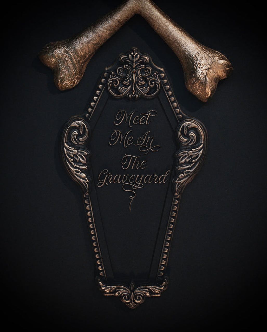 Meet Me In The Graveyard - Placa Mural Ataúd 21cm