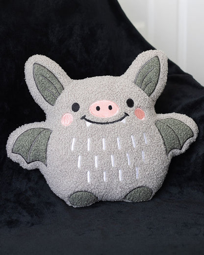 Niedliches Fledermaus Bouclé-Kissen 32cm