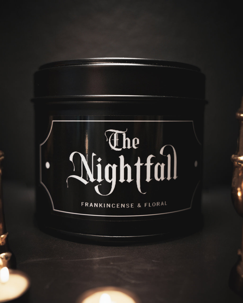 Vela Perfumada Nightfall Gothic En Lata Metálica Negra