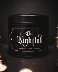 The Nightfall Gothic Duftkerze in schwarzer Metalldose