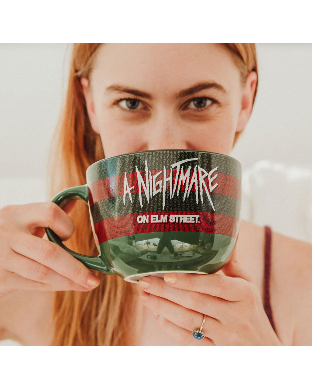 A Nightmare on Elm Street Sweater Suppentasse