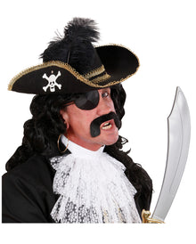 Piratenhut mit Totenkopf und Feder