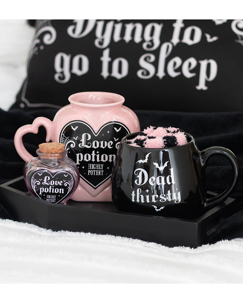 Rosa "Love Potion" Kaffeebecher in Herzform