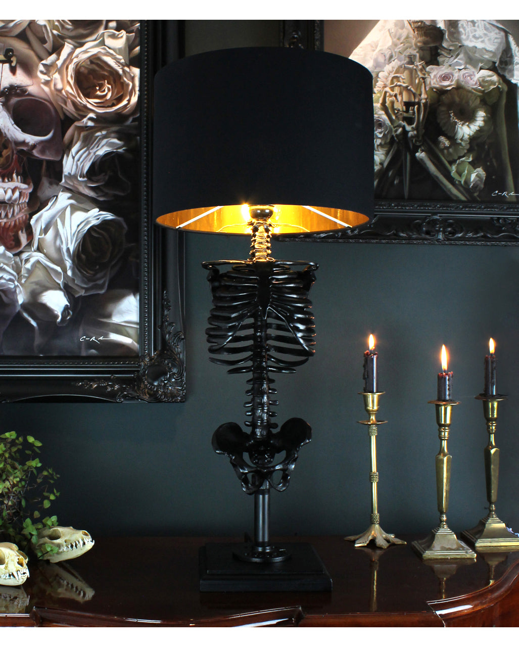 Lampada A Forma Di Scheletro Nero Con Paralume