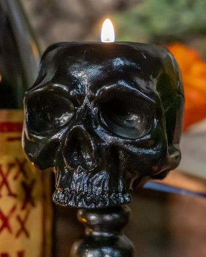 Schwarzer Totenkopf Teelichthalter auf Sockel 14,5cm