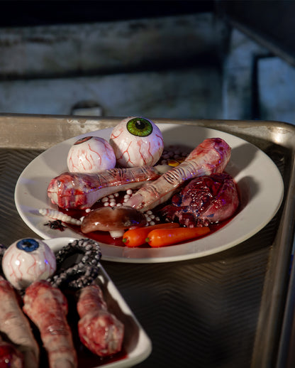 Speiseteller mit blutigem Herz, Finger & Augen 20cm