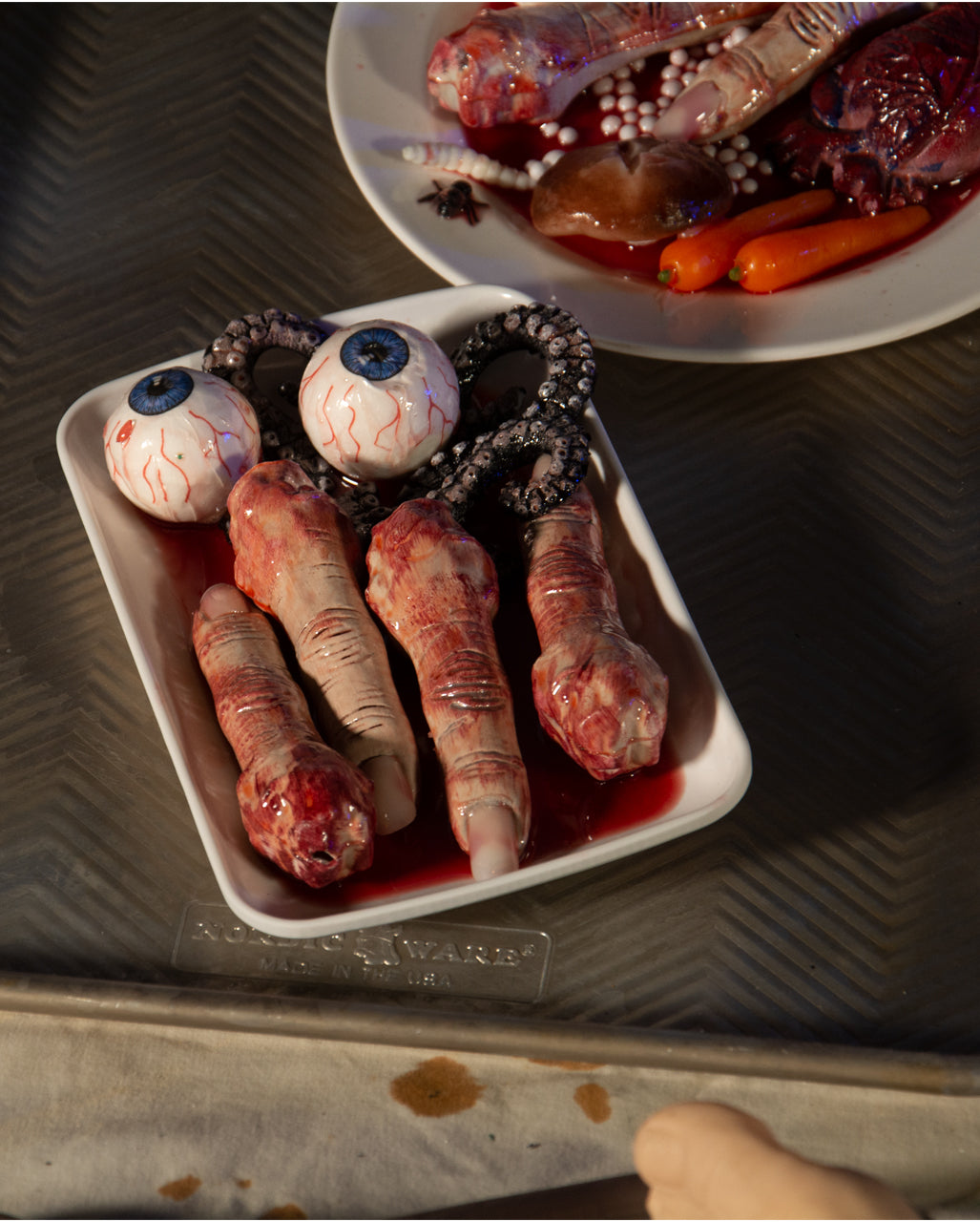 Speiseteller mit blutigem Frutti de Gore & Calamari 19cm