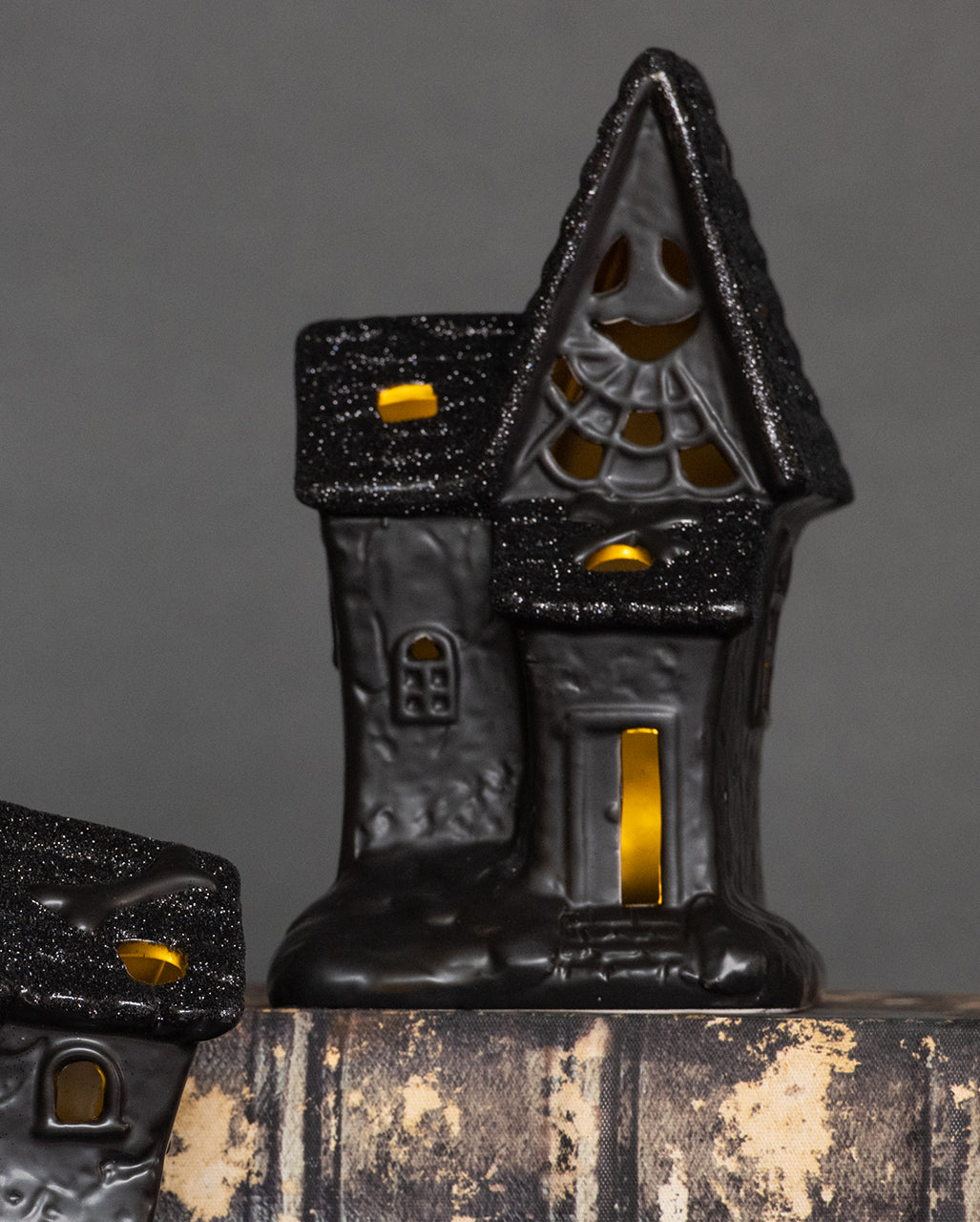 Spooky Glitter Haunted House Decoration With LED