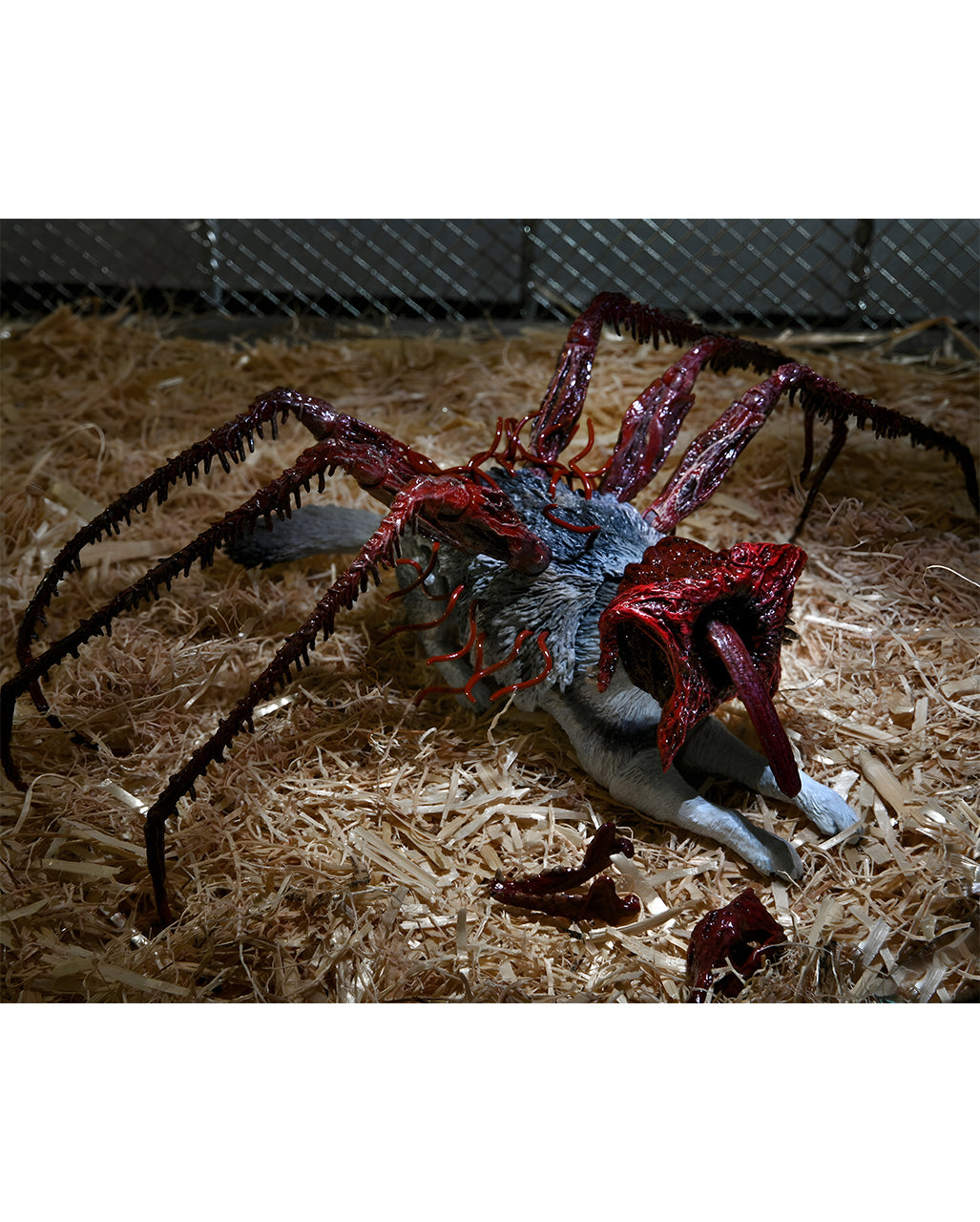 The Thing: Dog Creature Ultimate Deluxe Actionfigur 18cm