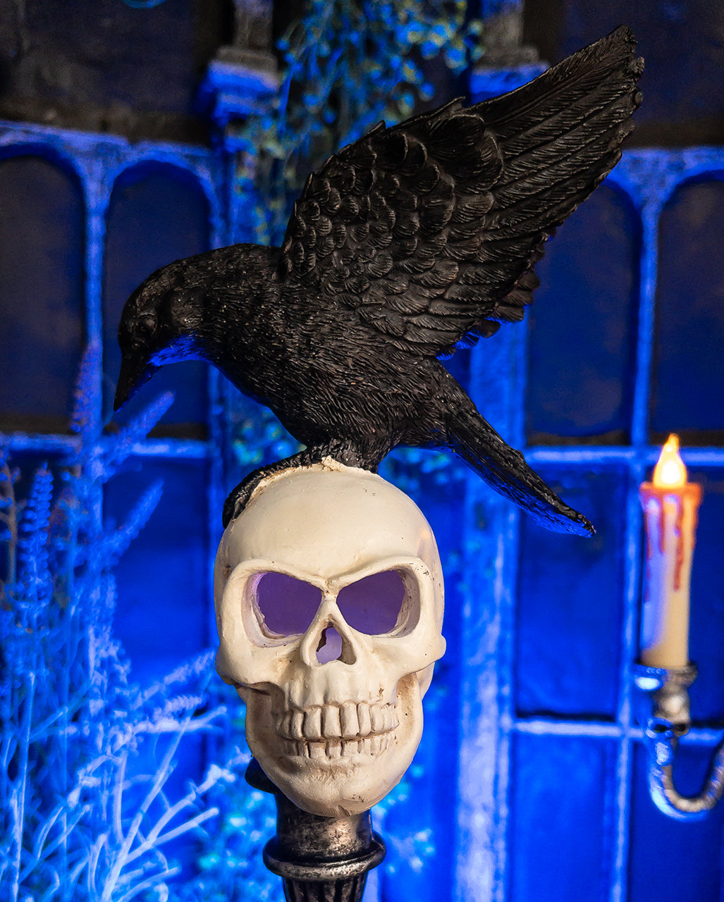 Skull Bust With Raven With Spread Wings & LED 35cm