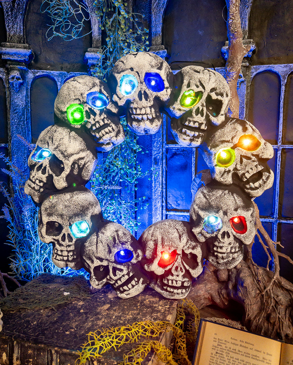 Totenkopf Kranz mit Farbwechselnder LED Beleuchtung 44cm Ø