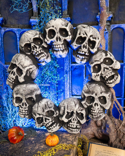 Totenkopf Kranz mit Farbwechselnder LED Beleuchtung 44cm Ø