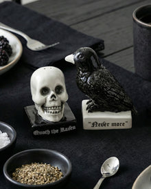 Totenkopf & Rabe als Salz & Pfefferstreuer