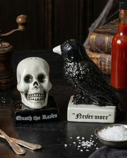 Totenkopf & Rabe als Salz & Pfefferstreuer