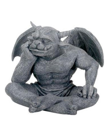 Träumender Gargoyle mit Hörnern