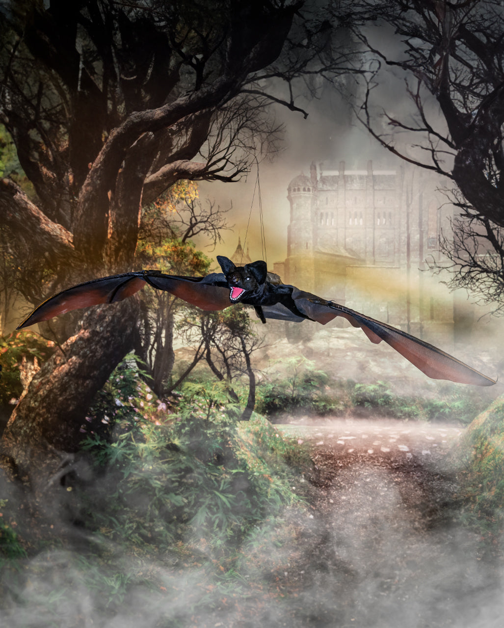 Schwarze Fledermaus mit Bewegung & Leuchtaugen 122 cm