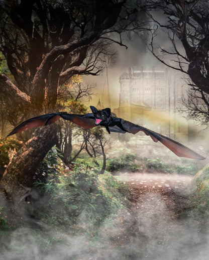 Schwarze Fledermaus mit Bewegung & Leuchtaugen 122 cm