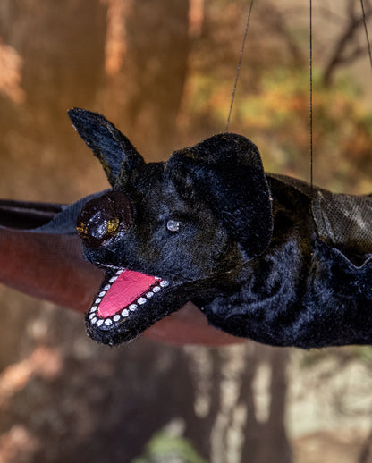 Schwarze Fledermaus mit Bewegung & Leuchtaugen 122 cm