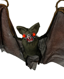 Vampir Fledermaus mit LED Augen 120cm