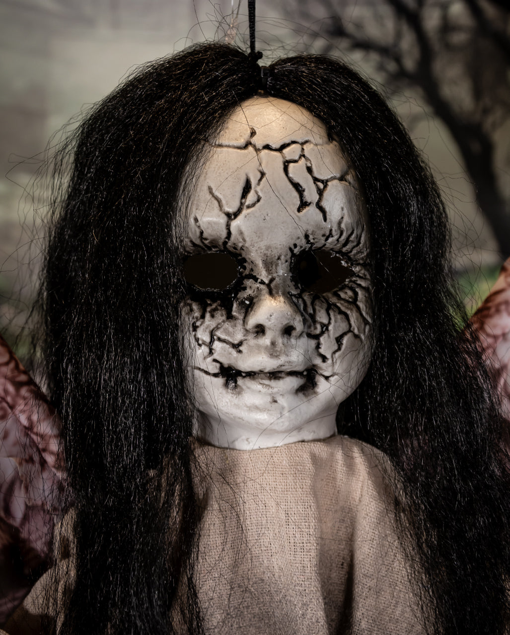 Verhexte Geisterpuppe mit Flügel Animatronic 90cm