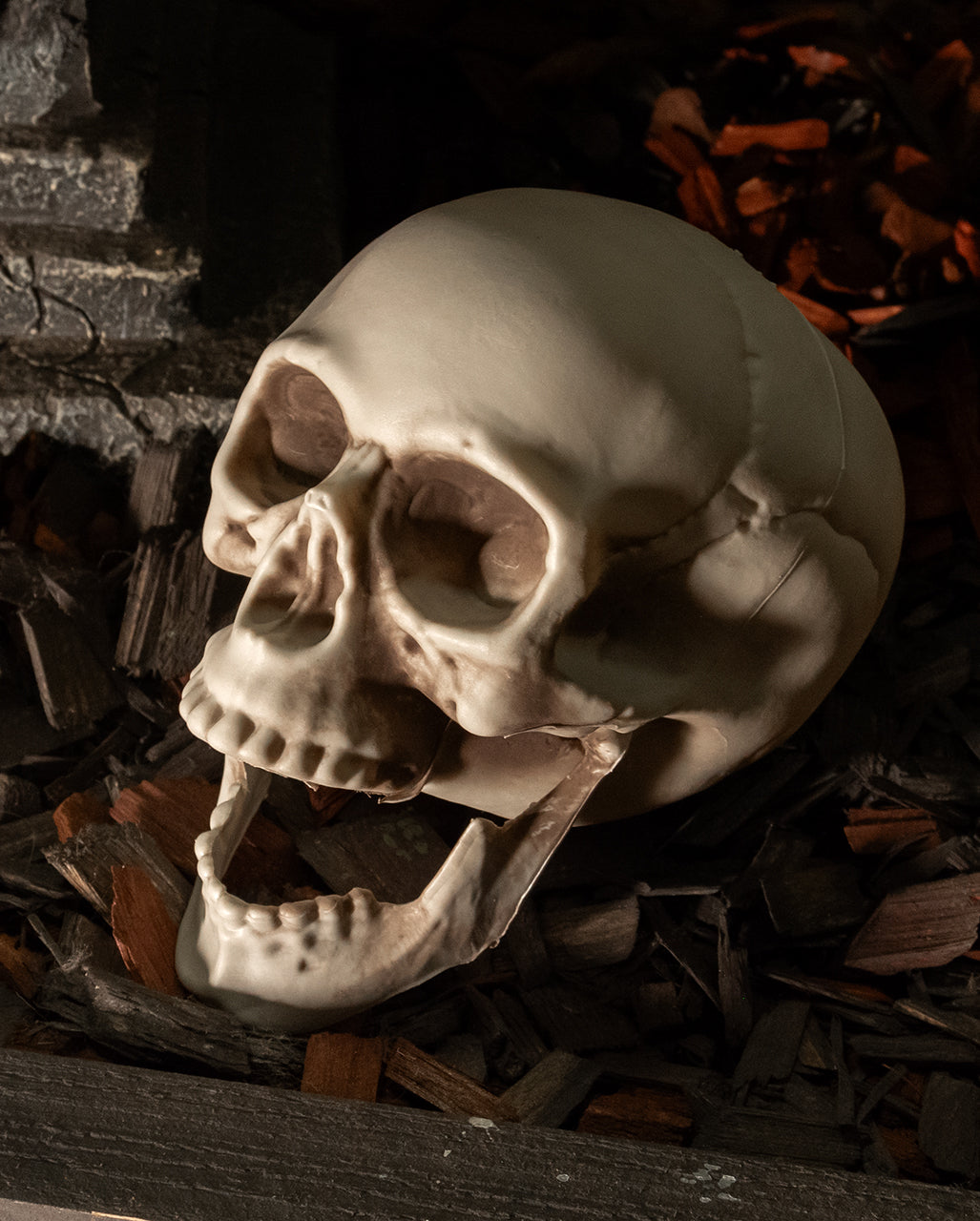 Wetterfester Totenkopf mit beweglichem Kiefer 20cm